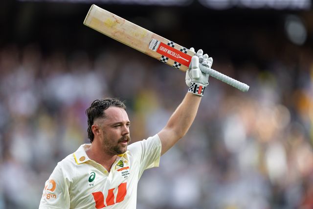 Travis Head of Australia cheers the crowd during the NRMA Insurance Ashes First Test Day 2 Australia vs England at Optus Stadium, Perth, Australia, 22nd November 2025

(Photo by Santanu Banik/News Images)

*** GER AUT SUI OUT ***