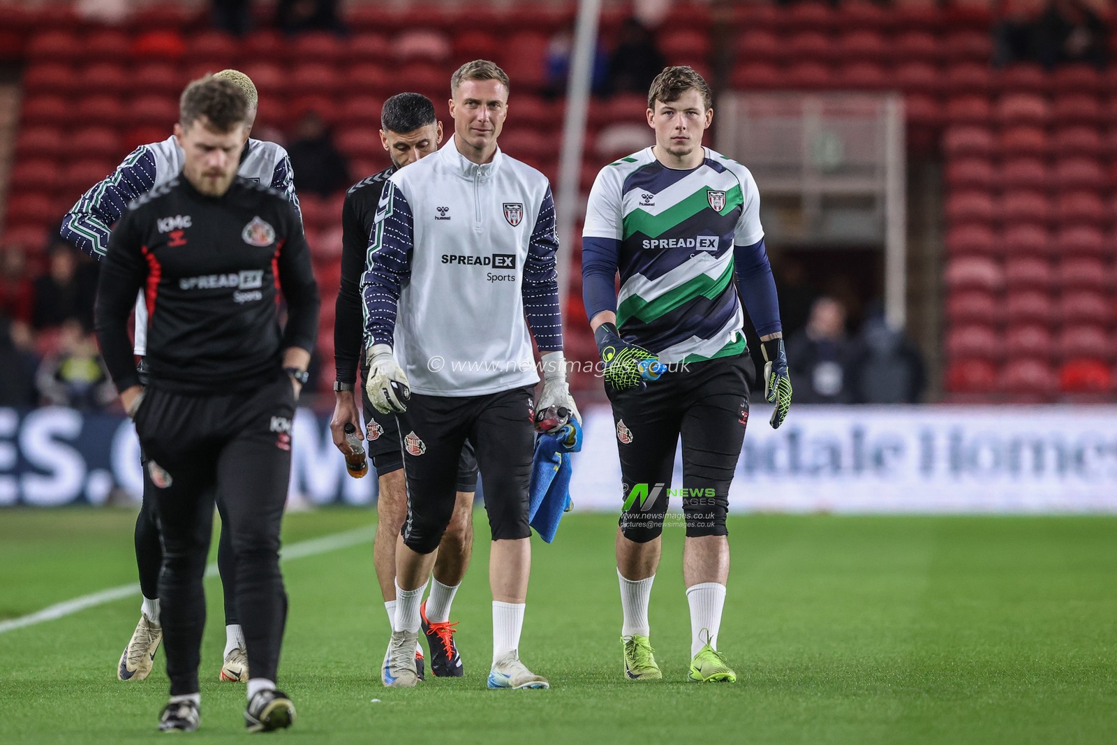 Simon Moore of Sunderland and Anthony Patterson of Sunderland come out for the pregame warmup during the Sky Bet Championship match Middlesbrough vs Sunderland at Riverside Stadium, Middlesbrough, United Kingdom, 3rd February 2025

(Photo by Alfie Cosgrove/News Images)