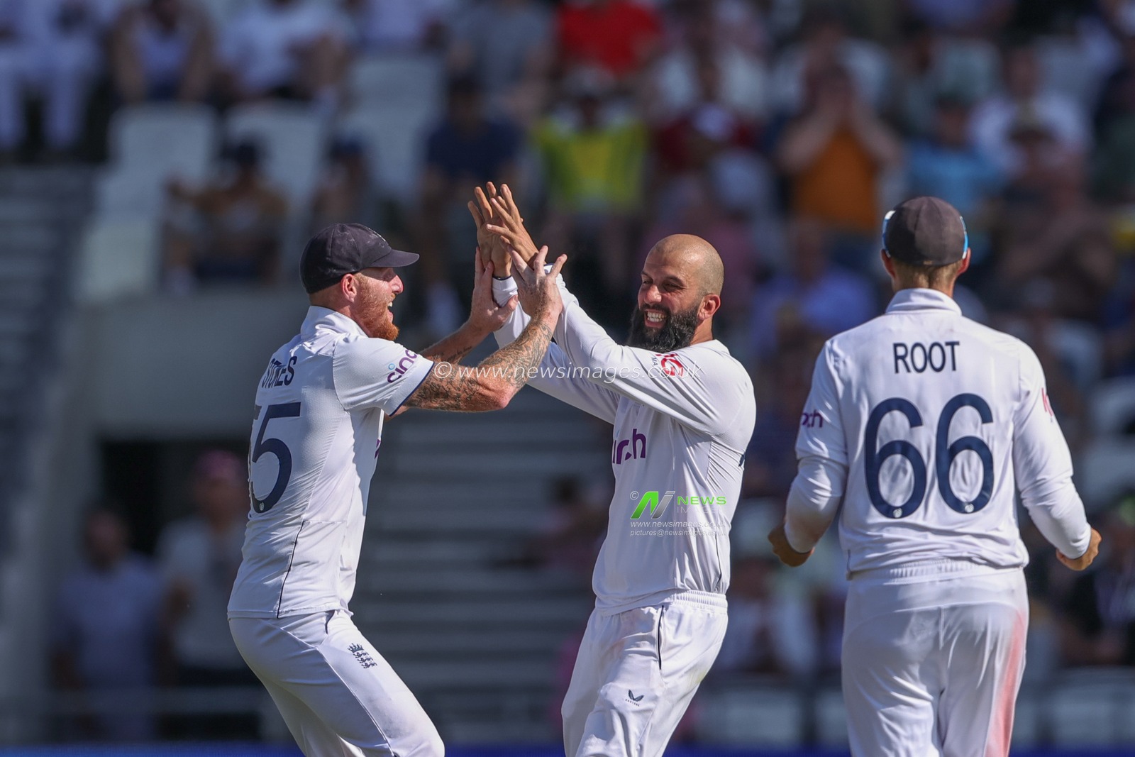 Moeen Ali of England celebrates the wicket of Steven Smith of Australia caught out by Ben Duckett of England during the LV= Insurance Ashes Third Test Series Day 2 England v Australia at Headingley Stadium, Leeds, United Kingdom, 7th July 2023

(Photo by Mark Cosgrove/News Images)