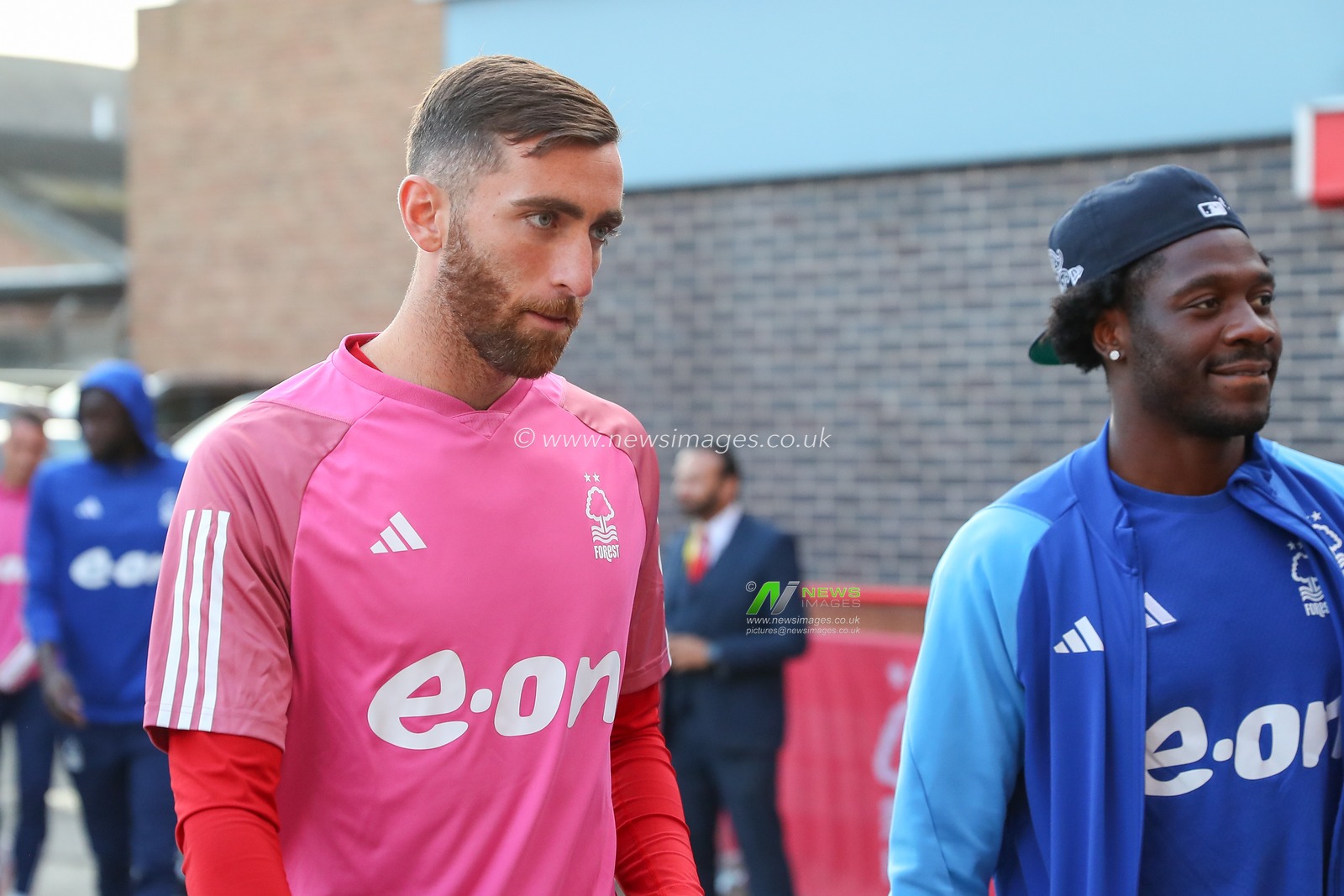 Matt Turner #1 of Nottingham Forest arrives ahead of the Premier League match Nottingham Forest vs Burnley at City Ground, Nottingham, United Kingdom, 18th September 2023

(Photo by Gareth Evans/News Images)