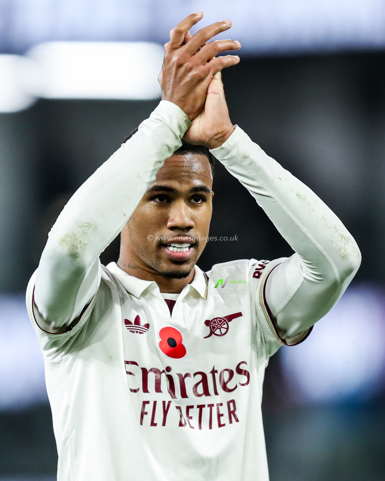 Gabriel of Arsenal celebrates 0-2 win after the Premier League match Burnley vs Arsenal at Turf Moor, Burnley, United Kingdom, 1st November 2025

(Photo by Jorge Horsted/News Images)

*** GER AUT SUI OUT ***