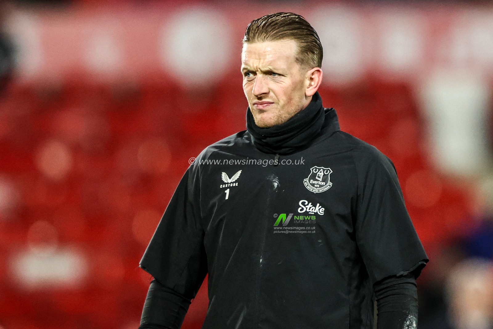 Everton goalkeeper Jordan Pickford in the pregame warmup session during the Premier League match Nottingham Forest vs Everton at City Ground, Nottingham, United Kingdom, 30th December 2025

(Photo by Alfie Cosgrove/News Images)

*** GER AUT SUI OUT ***