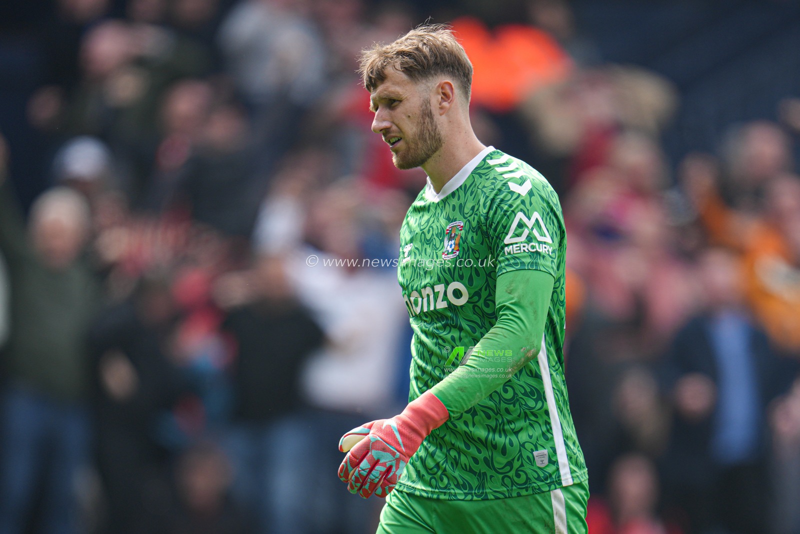 Bradley Collins of Coventry City after conceding goal during the Sky Bet Championship match Luton Town vs Coventry City at Kenilworth Road, Luton, United Kingdom, 26th April 2025

(Photo by Harvey Murphy/News Images)