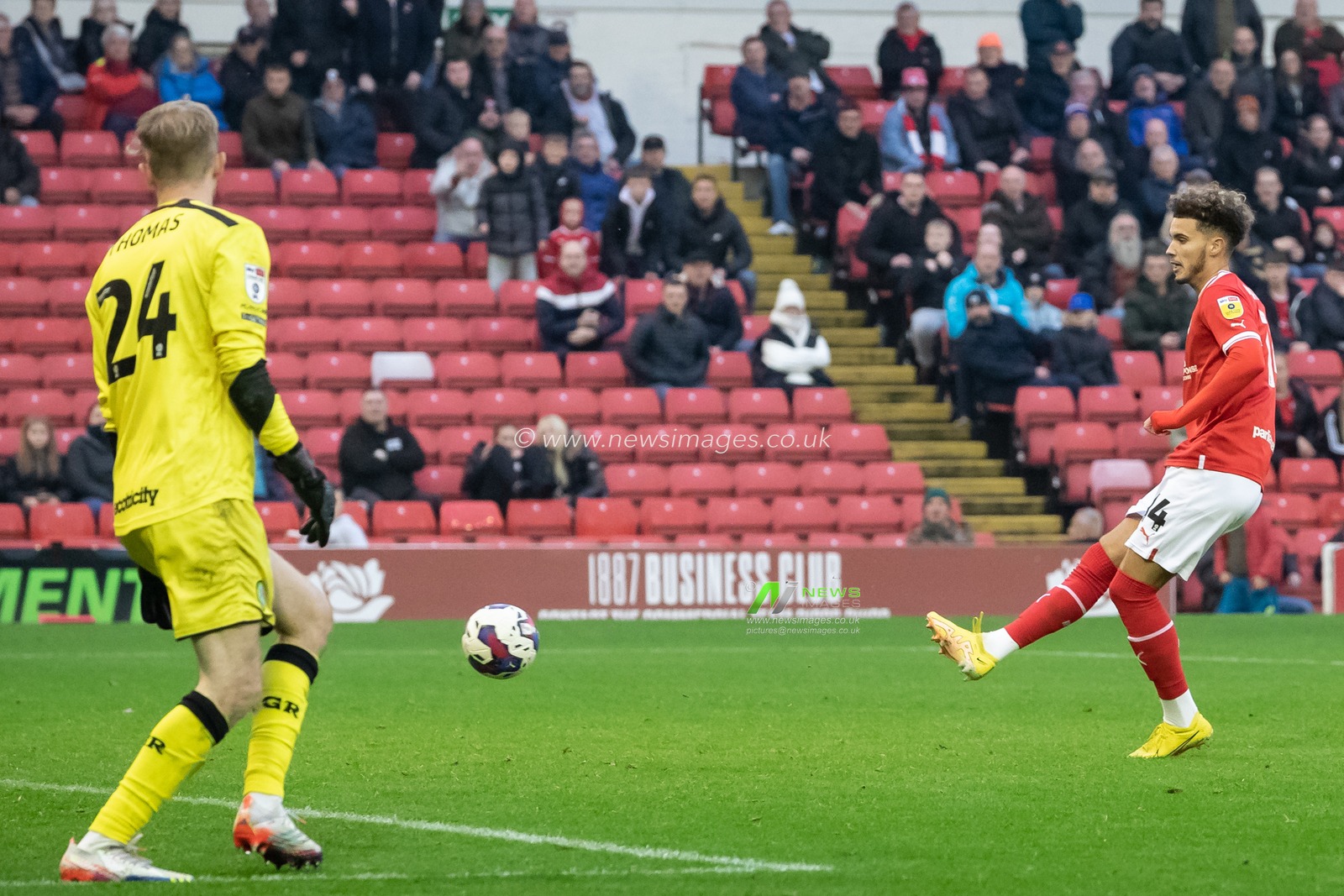 Josh Martin #14 of Barnsley takes a shot and scores to make it 2-0 during the Sky Bet League 1 match Barnsley vs Forest Green Rovers at Oakwell, Barnsley, United Kingdom, 29th October 2022

(Photo by James Heaton/News Images)