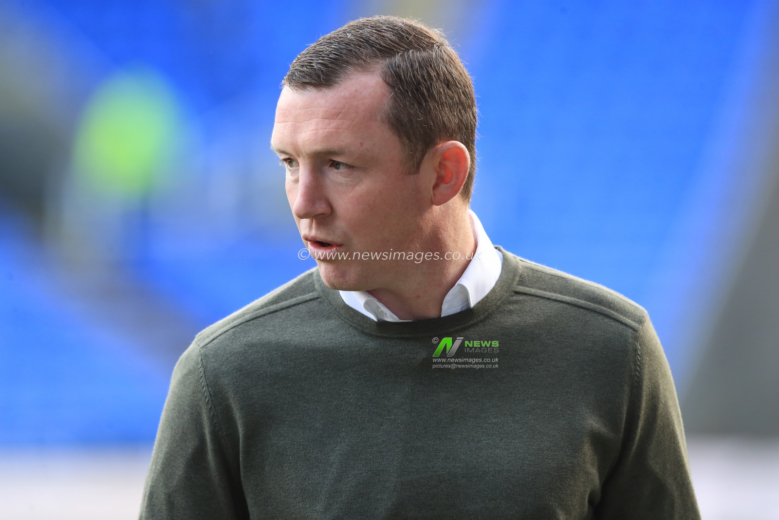Neill Collins Head coach of Barnsley arrives during the Sky Bet League 1 match Reading vs Barnsley at Select Car Leasing Stadium, Reading, United Kingdom, 9th December 2023

(Photo by Alfie Cosgrove/News Images)