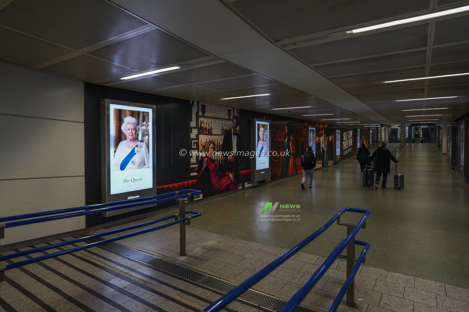 A picture of the Queen is on display in the tube station in London, United Kingdom, 9th September 2022

(Photo by Richard Washbrooke/News Images)