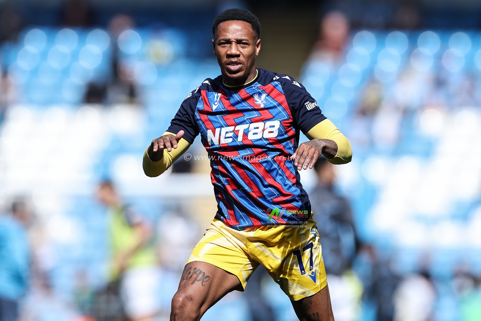 Nathaniel Clyne of Crystal Palace in the pregame warmup session during the Premier League match Manchester City vs Crystal Palace at Etihad Stadium, Manchester, United Kingdom, 12th April 2025

(Photo by Mark Cosgrove/News Images)