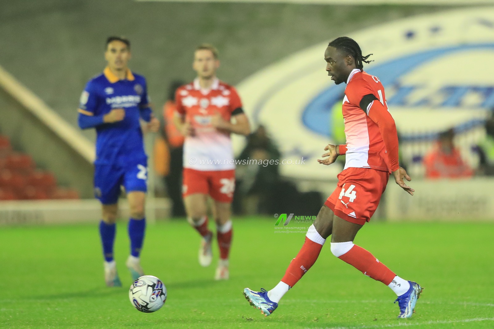 Devante Cole #44 of Barnsley passes the ball during the Sky Bet League 1 match Barnsley vs Shrewsbury Town at Oakwell, Barnsley, United Kingdom, 24th October 2023

(Photo by Alfie Cosgrove/News Images)