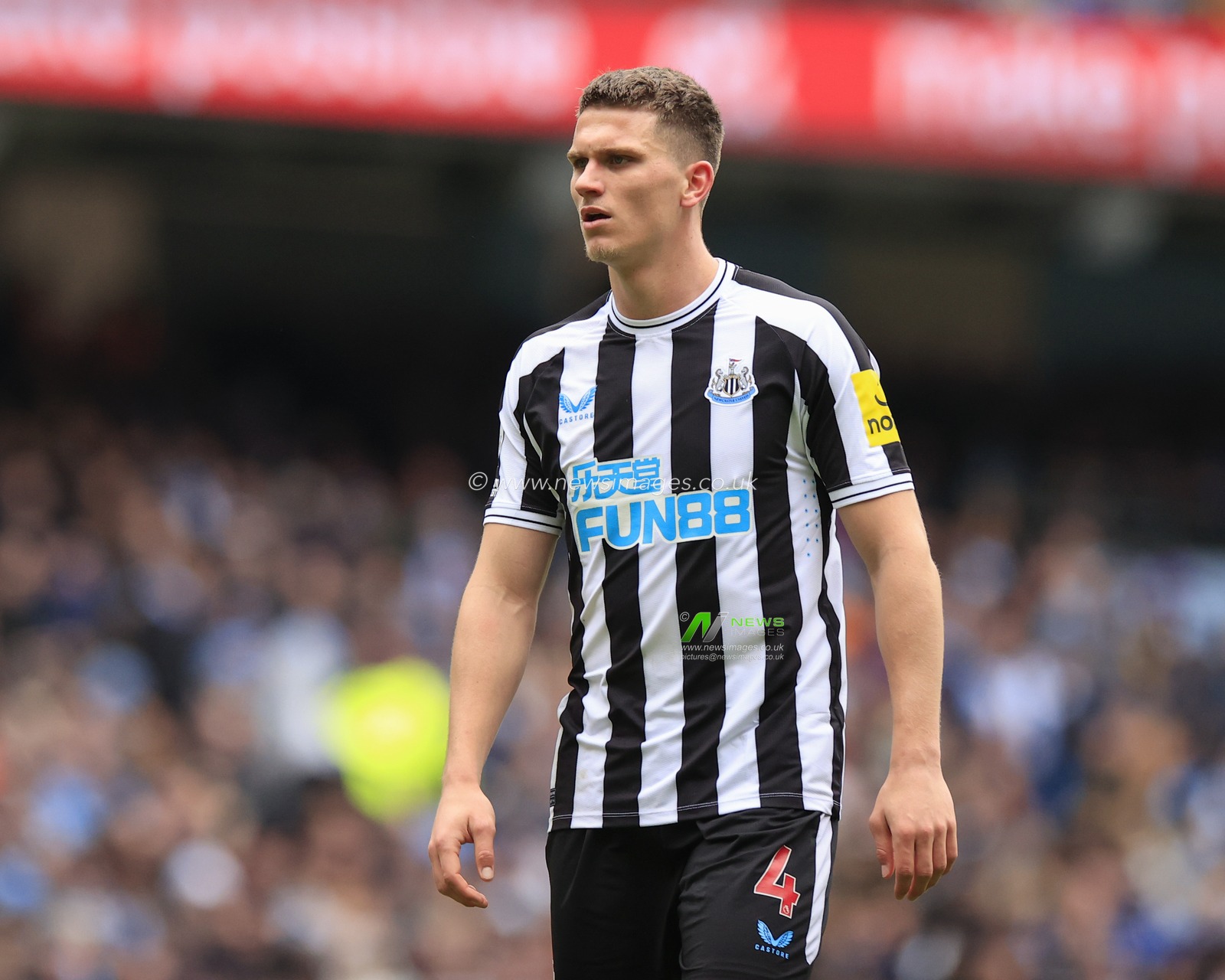 Sven Botman #4 of Newcastle United during the Premier League match Manchester City vs Newcastle United at Etihad Stadium, Manchester, United Kingdom, 4th March 2023

(Photo by Conor Molloy/News Images)