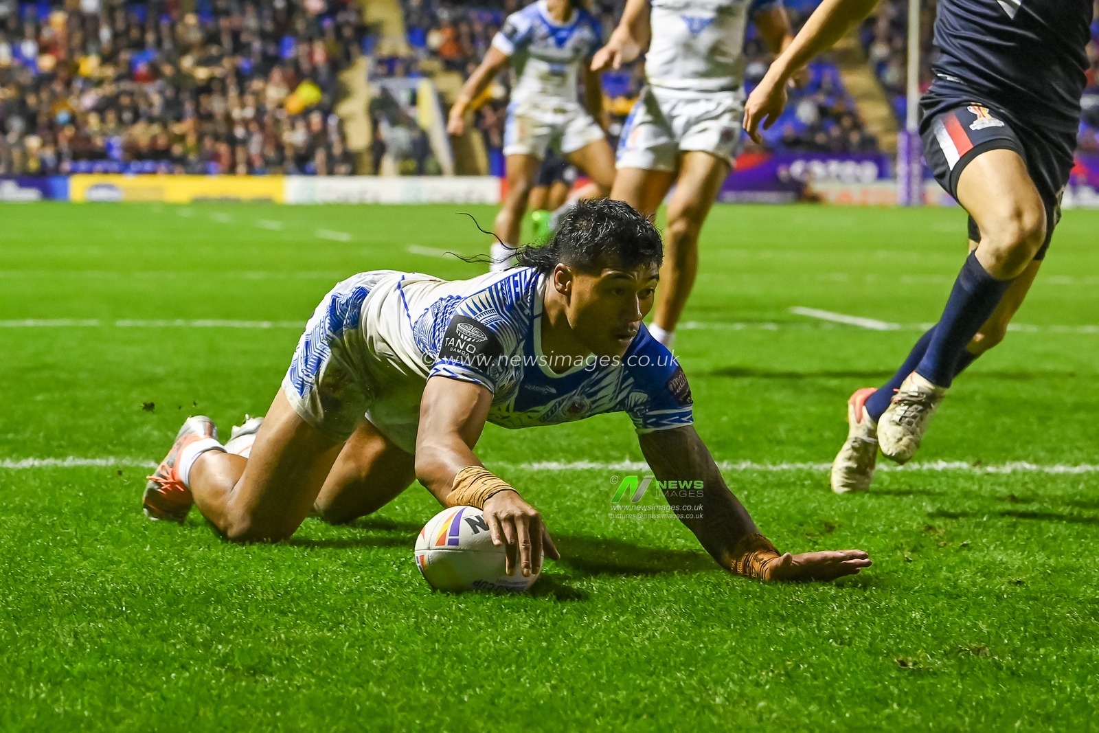 Brian To'o of Samoa goes over for a try during the Rugby League World Cup 2021 Group A match Samoa vs France at Halliwell Jones Stadium, Warrington, United Kingdom, 30th October 2022

(Photo by Craig Thomas/News Images)