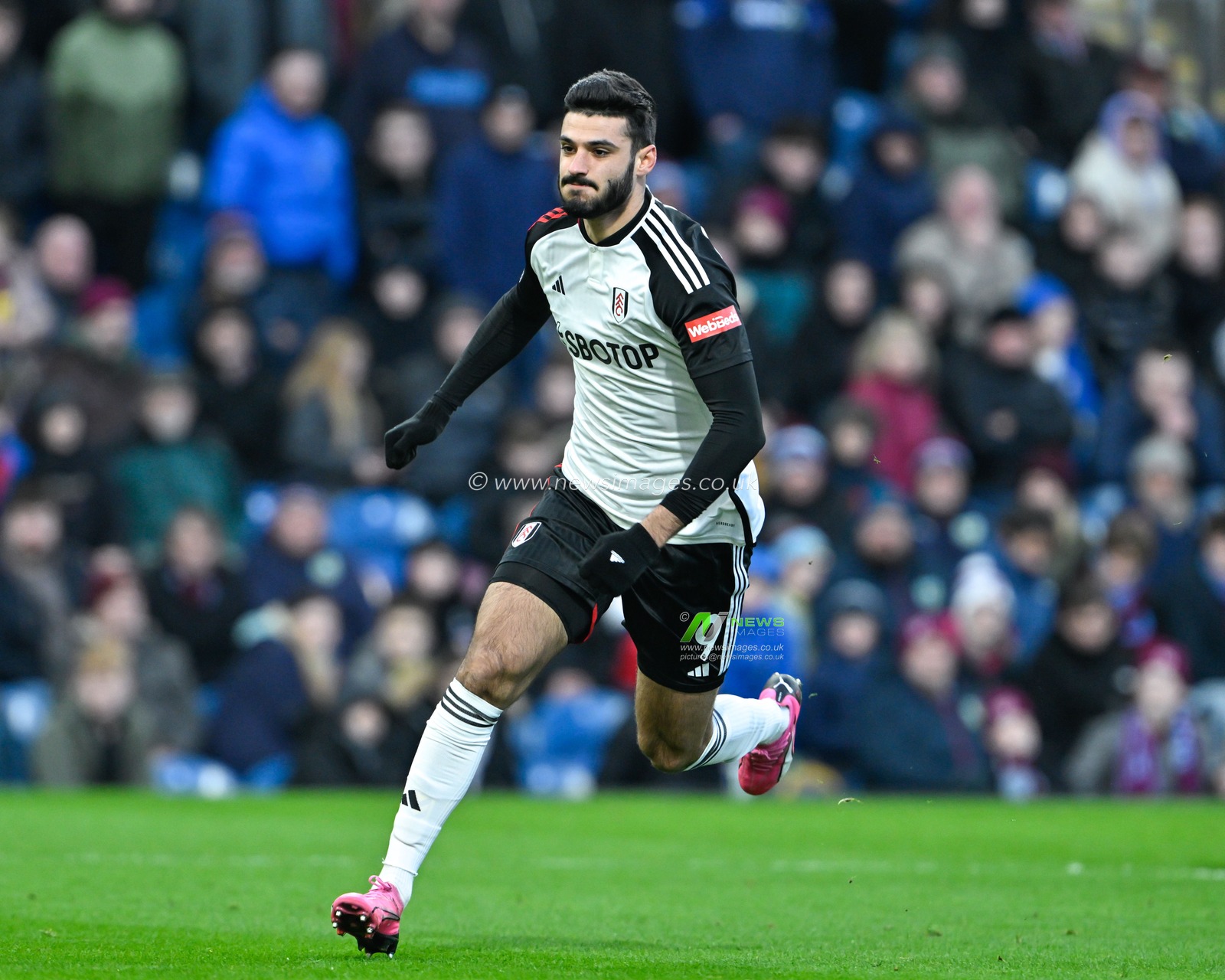 Armando Broja of Fulham, during the Premier League match Burnley vs Fulham at Turf Moor, Burnley, United Kingdom, 3rd February 2024

(Photo by Cody Froggatt/News Images)