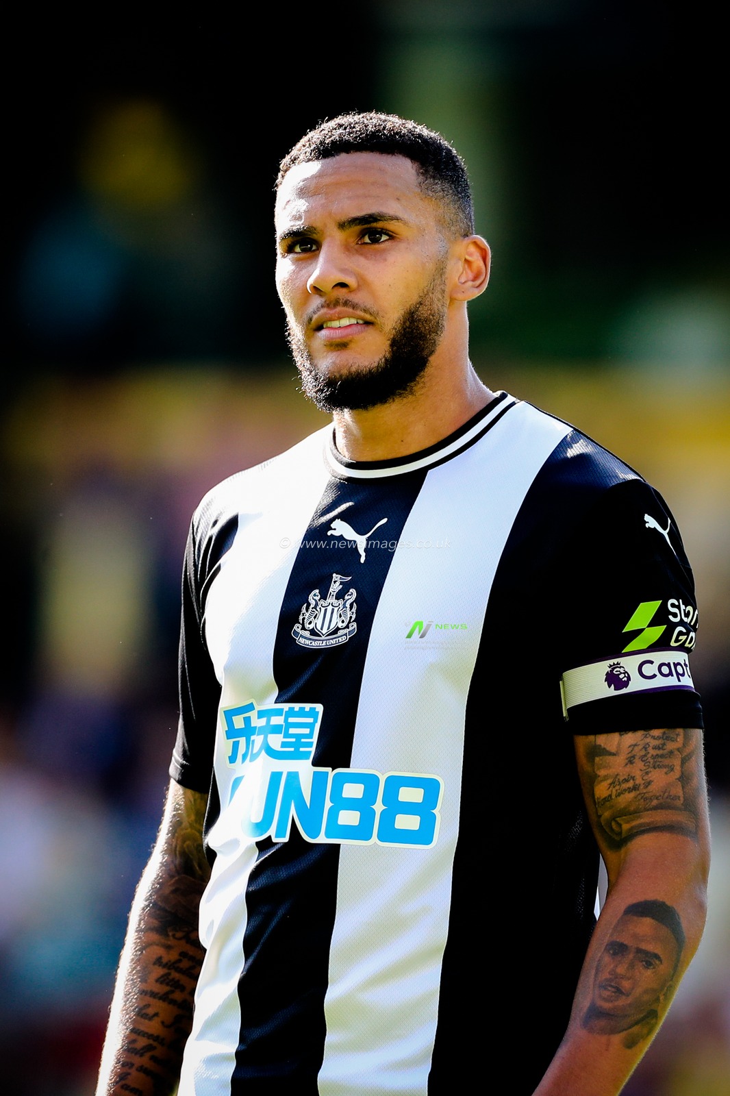 17th August 2019, Carrow Road, Norwich, England ; Premier League Football, Norwich City vs Newcastle United : Jamaal Lascelles (06) of Newcastle United


Credit: Georgie Kerr/News Images

English Football League images are subject to DataCo Licence