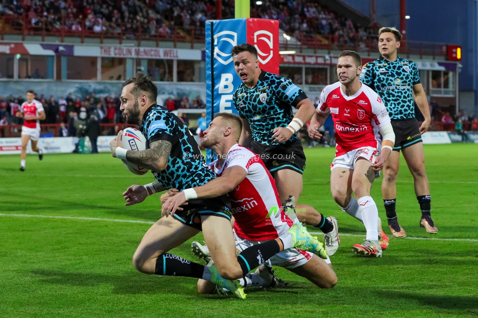 Gareth Obrein #17 of Leigh Leopards is tackled by Jack Walker #34 of Hull KR during the Betfred Super League Round 23 match Hull KR vs Leigh Leopards at Sewell Group Craven Park, Kingston upon Hull, United Kingdom, 25th August 2023

(Photo by James Heaton/News Images)