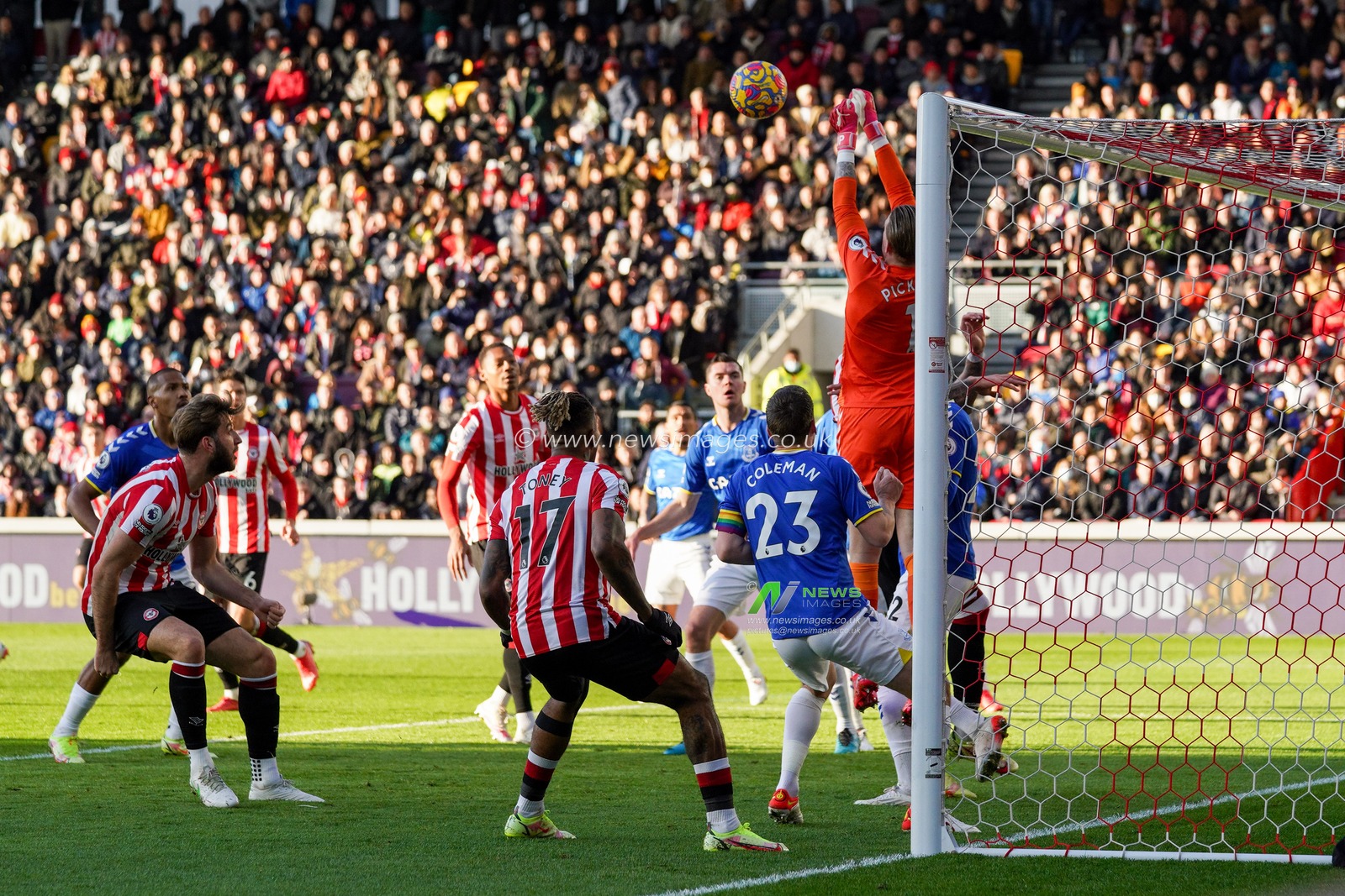 Jordan Pickford #1 of Everton in action during the game