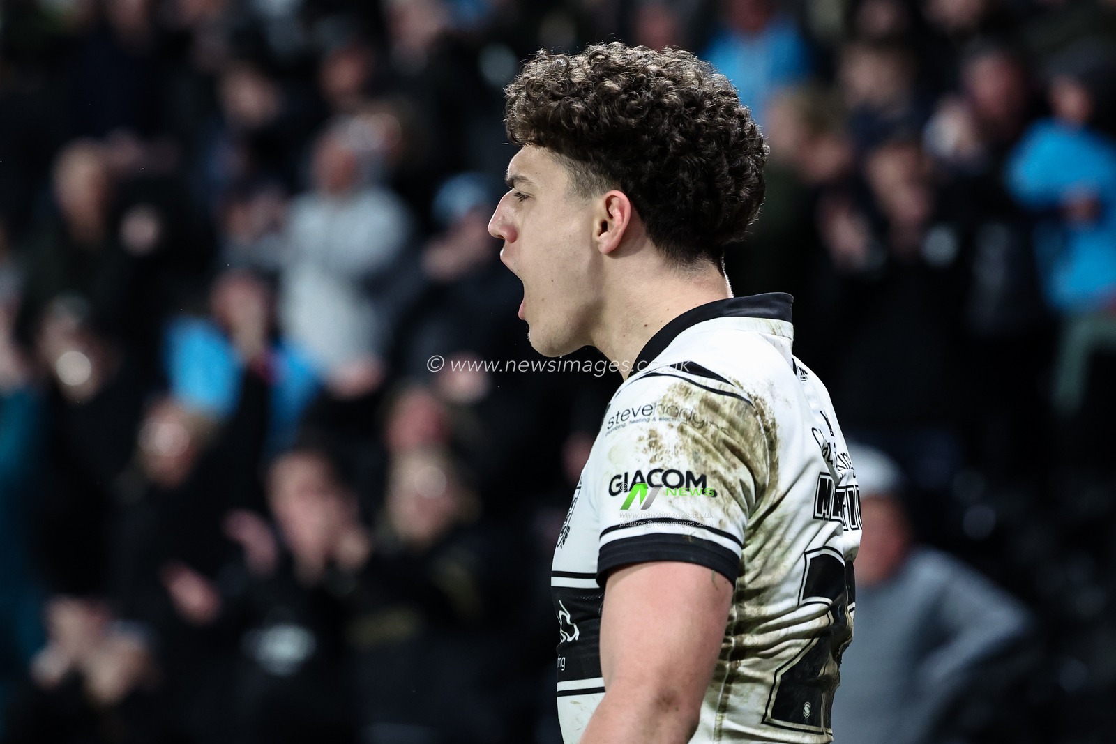 Lewis Martin of Hull FC celebrates his try during the Betfred Super League Round 4 match Hull FC vs Leigh Leopards at MKM Stadium, Hull, United Kingdom, 6th March 2025

(Photo by Mark Cosgrove/News Images)