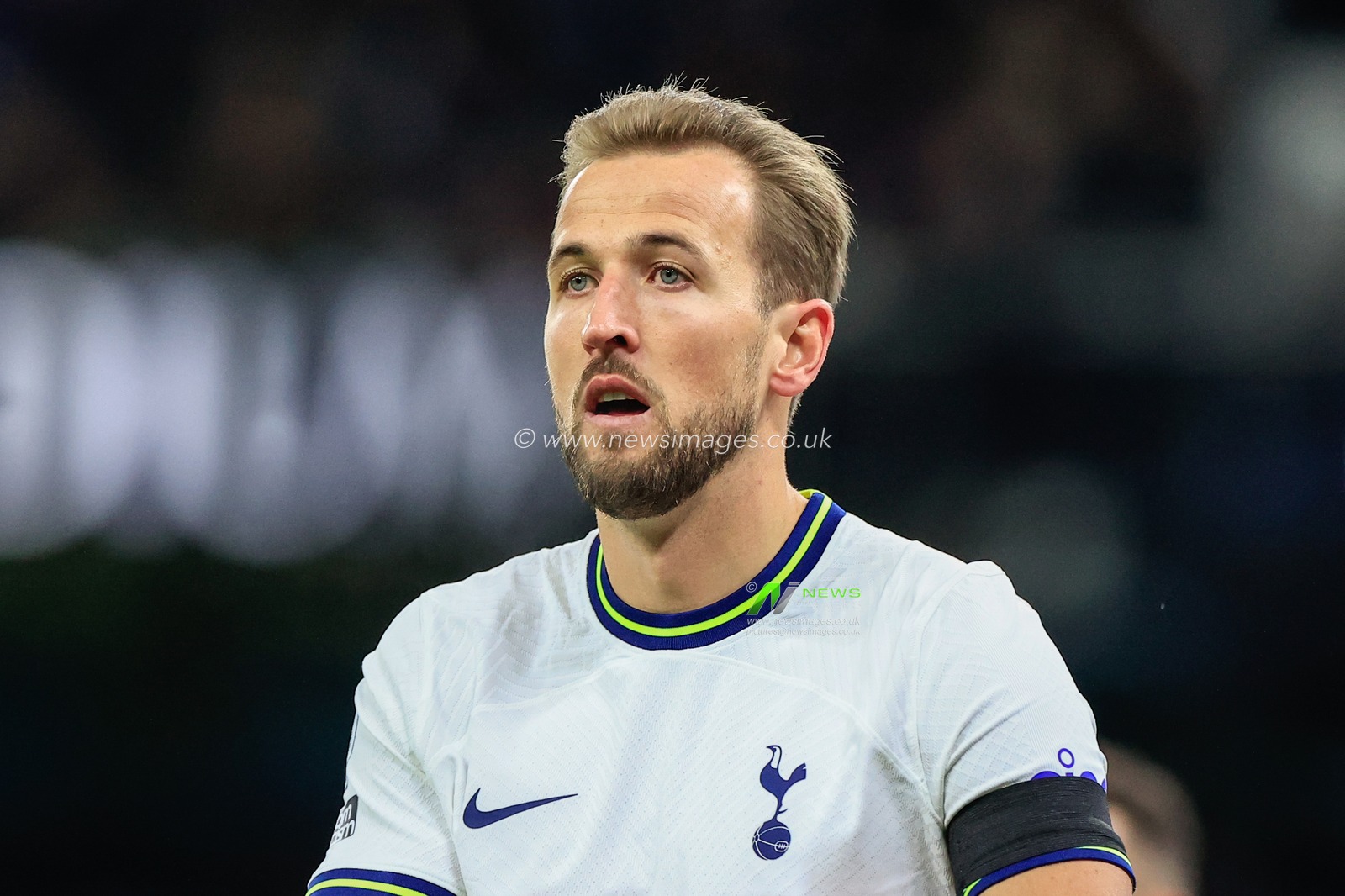 Harry Kane #10 of Tottenham Hotspur during the Premier League match Manchester City vs Tottenham Hotspur at Etihad Stadium, Manchester, United Kingdom, 19th January 2023

(Photo by Conor Molloy/News Images)