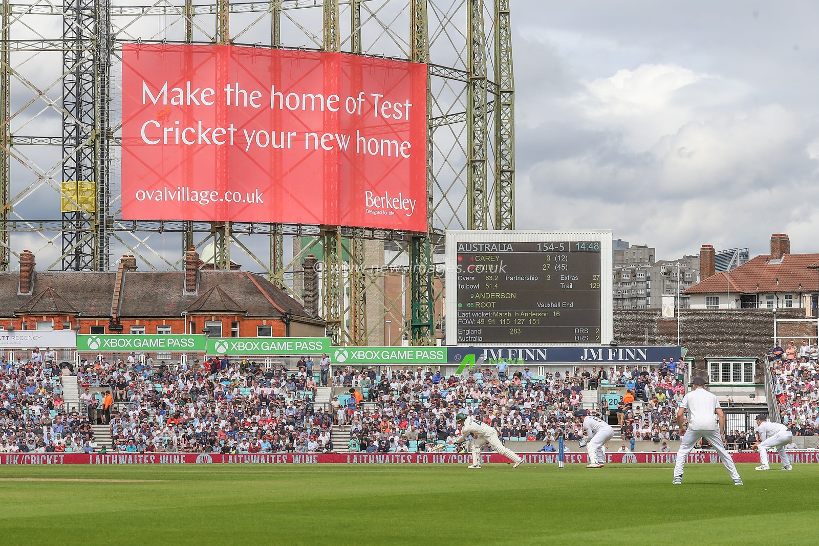 Alex Carey of Australia scoops the ball during the LV= Insurance Ashes Fifth Test Series Day Two England v Australia at The Kia Oval, London, United Kingdom, 28th July 2023

(Photo by Gareth Evans/News Images)