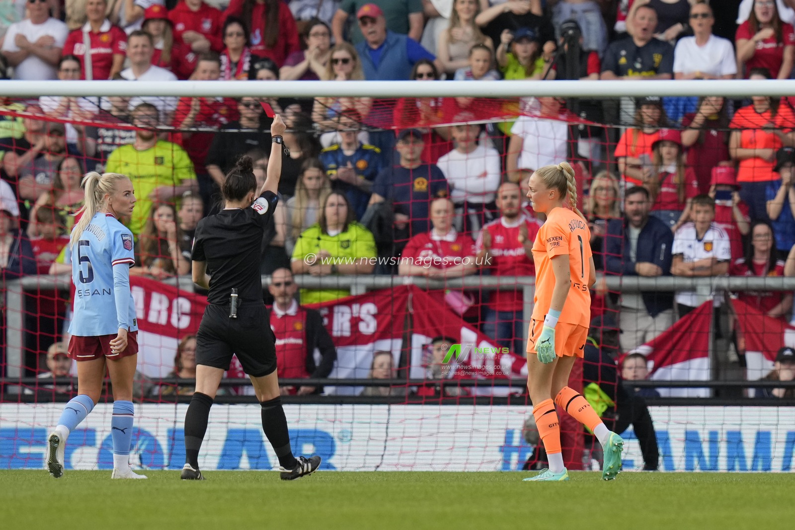 Ellie Roebuck #1 of Manchester City is shown a red card during the The FA Women's Super League match Manchester United Women vs Manchester City Women at Leigh Sports Village, Leigh, United Kingdom, 21st May 2023

(Photo by Steve Flynn/News Images)