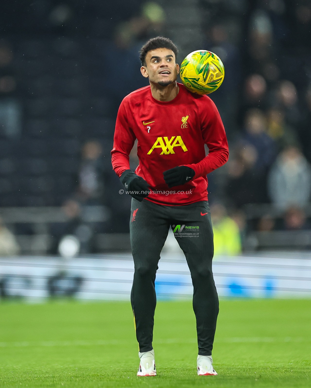 Luis DÃ­az of Liverpool during the pre-game warmup ahead of the Carabao Cup Semi-Finals First Leg Tottenham Hotspur vs Liverpool at Tottenham Hotspur Stadium, London, United Kingdom, 8th January 2025

(Photo by Mark Cosgrove/News Images)
