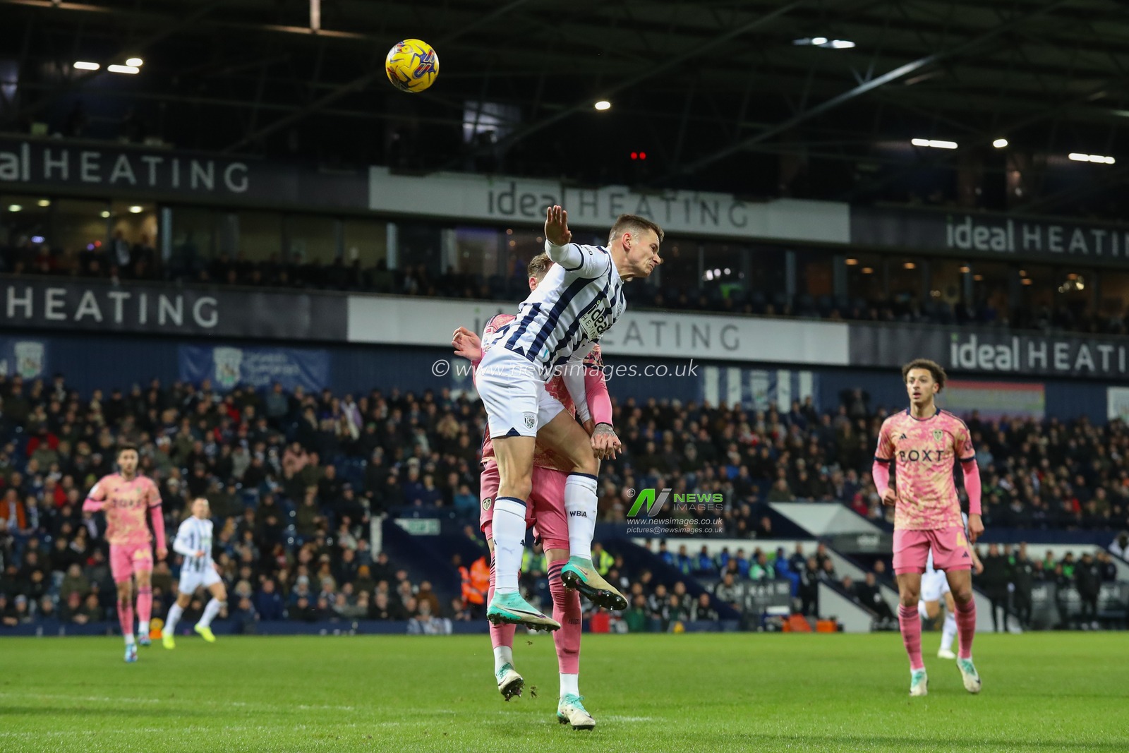 Conor Townsend #3 of West Bromwich Albion wins the high ball during the Sky Bet Championship match West Bromwich Albion vs Leeds United at The Hawthorns, West Bromwich, United Kingdom, 29th December 2023

(Photo by Gareth Evans/News Images)