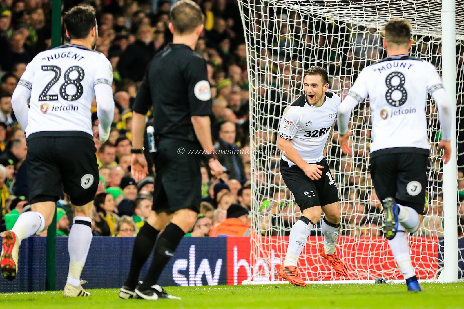 29th December 2018, Carrow Road, Norfolk, England; Sky Bet Championship, Norwich City vs Derby County ; Jack Marriott (14) of Derby County celebrates his winning goal to make it 3-4.
 

Credit: Georgie Kerr/News Images

English Football League images are subject to DataCo Licence