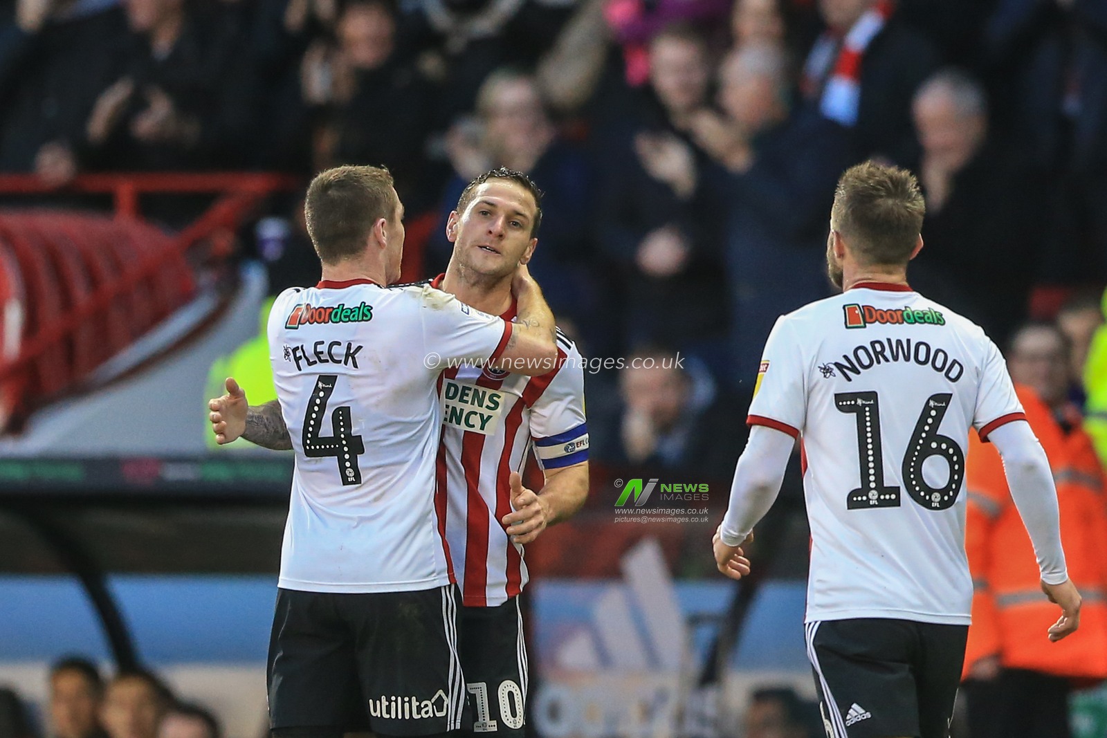 26th December 2018, Bramall Lane, Sheffield, England; Sky Bet Championship, Sheffield United vs Derby ;  Billy Sharp (10) of Sheffield United celebrates his goal to make it 1-0



Credit: Mark Cosgrove/News Images

English Football League images are subject to DataCo Licence