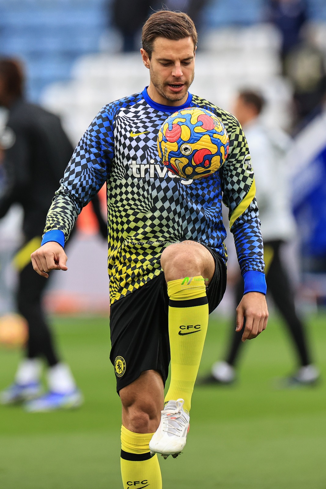 Cesar Azpilicueta #28 of Chelsea during the pre-game warmup