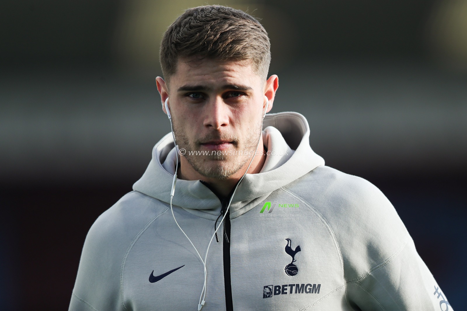Micky van de Ven of Tottenham Hotspur arrives at stadium ahead of the Premier League match Burnley vs Tottenham Hotspur at Turf Moor, Burnley, United Kingdom on 24 January 2026

(Photo by Jorge Horsted/News Images)
