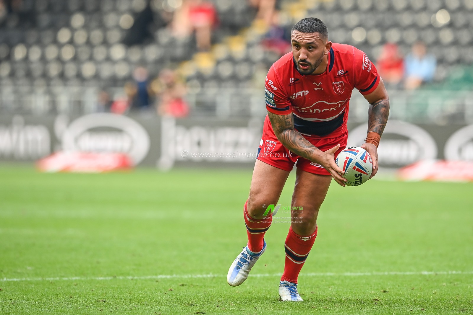 Elliot Minchella #17 of Hull KR in action during the Betfred Super League match Hull FC vs Hull KR at MKM Stadium, Hull, United Kingdom, 3rd September 2022

(Photo by Craig Thomas/News Images)