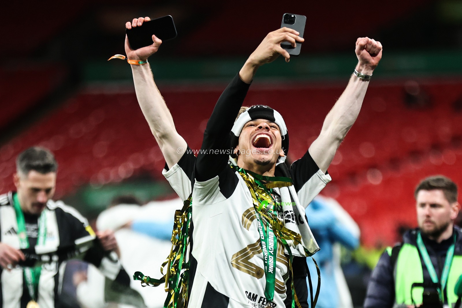 William Osula of Newcastle United celebrates his teams win after the Carabao Cup Final match Liverpool vs Newcastle United at Wembley Stadium , London, United Kingdom, 16th March 2025

(Photo by Alfie Cosgrove/News Images)