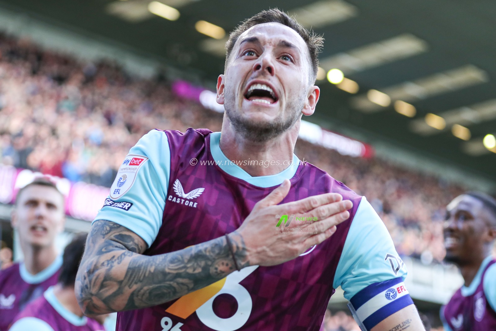Josh Brownhill of Burnley celebrates after making it 1-0 during the Sky Bet Championship match Burnley vs Sheffield United at Turf Moor, Burnley, United Kingdom, 21st April 2025

(Photo by Jorge Horsted/News Images)
