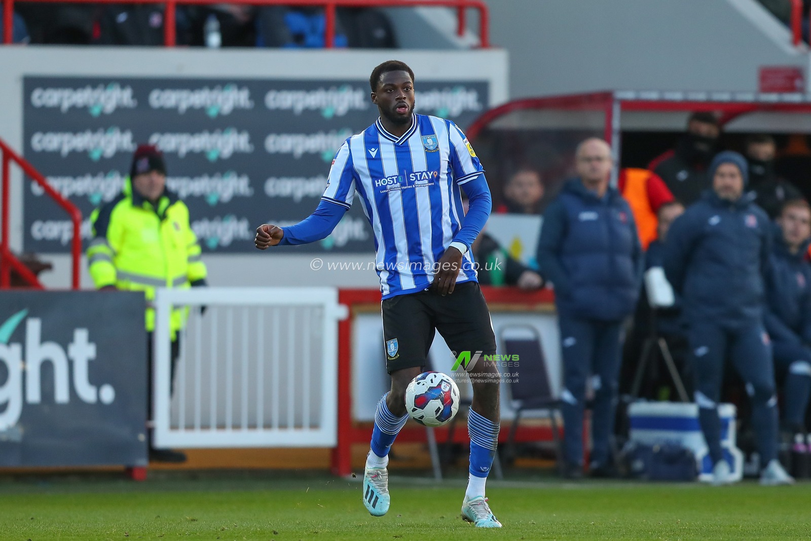 Dominic Iorfa #6 of Sheffield Wednesday in action during the Sky Bet League 1 match Exeter City vs Sheffield Wednesday at St James' Park, Exeter, United Kingdom, 10th December 2022

(Photo by Gareth Evans/News Images)