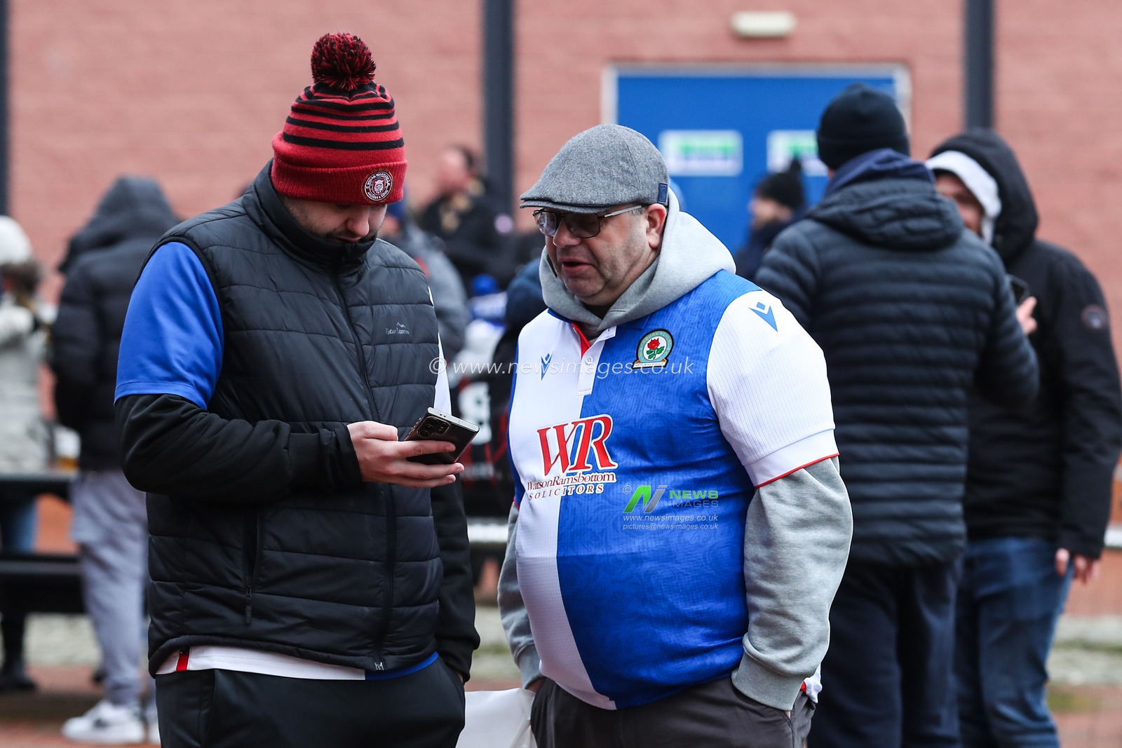 Blackburn Rovers fans arrive ahead of the Emirates FA Cup Fourth Round Blackburn Rovers vs Wolverhampton Wanderers at Ewood Park, Blackburn, United Kingdom, 9th February 2025

(Photo by Gareth Evans/News Images)