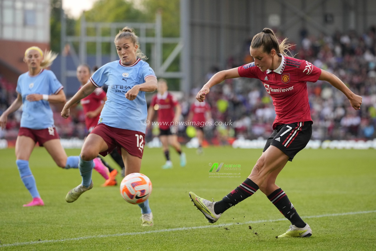 Ella Toone #7 of Manchester United crosses the ball during the The FA Women's Super League match Manchester United Women vs Manchester City Women at Leigh Sports Village, Leigh, United Kingdom, 21st May 2023

(Photo by Steve Flynn/News Images)