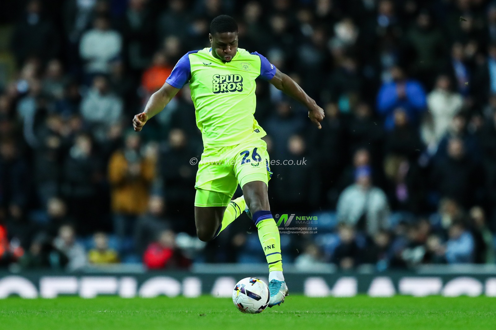 Thierry Small of Preston North End dribbles ball forward during the Sky Bet Championship match Blackburn Rovers vs Preston North End at Ewood Park, Blackburn, United Kingdom on 20 February 2026

(Photo by Jorge Horsted/News Images)