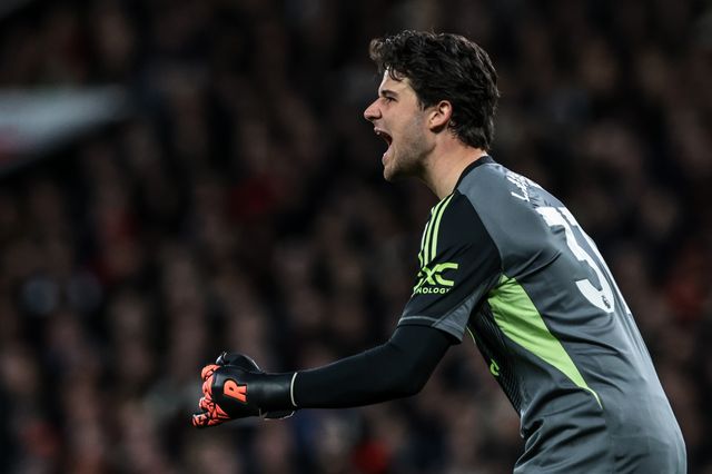 Manchester United goalkeeper Senne Lammens gives his team instructions during the Premier League match Manchester United vs Leeds United at Old Trafford, Manchester, United Kingdom on 13 April 2026

(Photo by Mark Cosgrove/News Images)