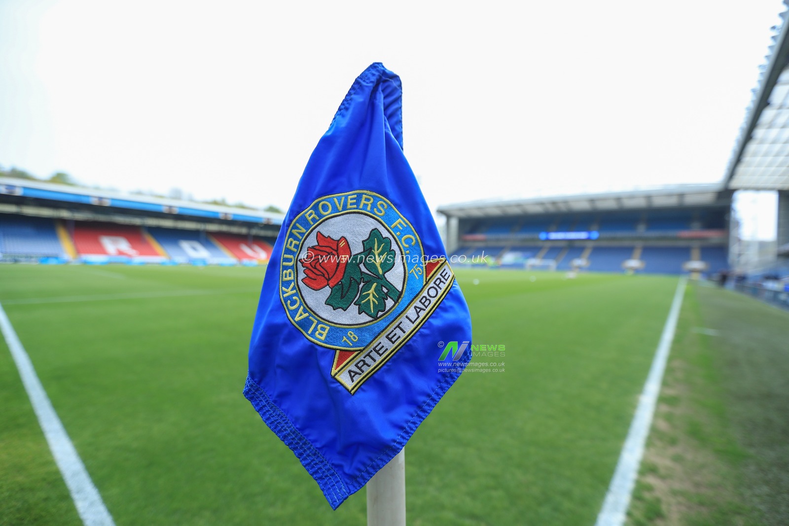 Blackburn Rovers corner flag ahead of the Sky Bet Championship match Blackburn Rovers vs Watford at Ewood Park, Blackburn, United Kingdom, 26th April 2025

(Photo by Jorge Horsted/News Images)