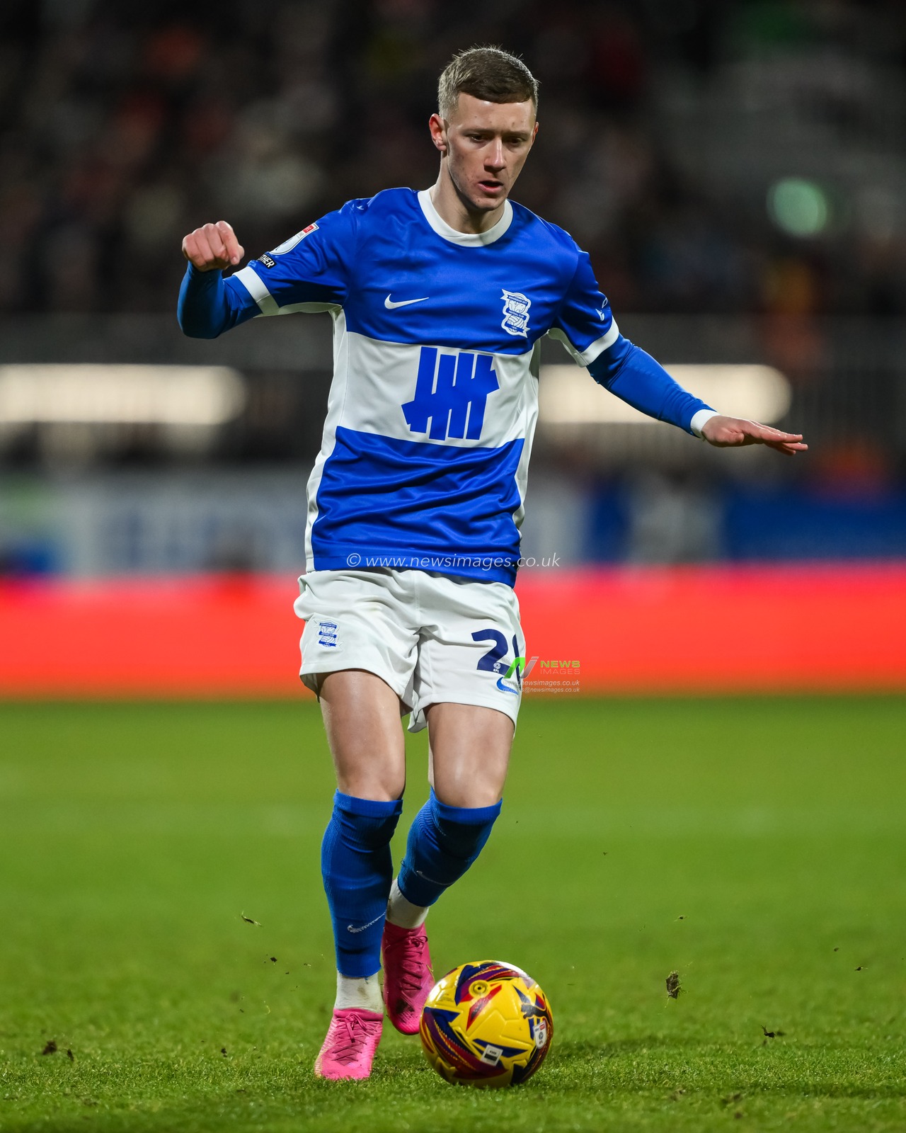 Jay Stansfield of Birmingham City makes a break with the ball during the Sky Bet League 1 match Wrexham vs Birmingham City at SToK Cae Ras, Wrexham, United Kingdom, 23rd January 2025

(Photo by Craig Thomas/News Images)