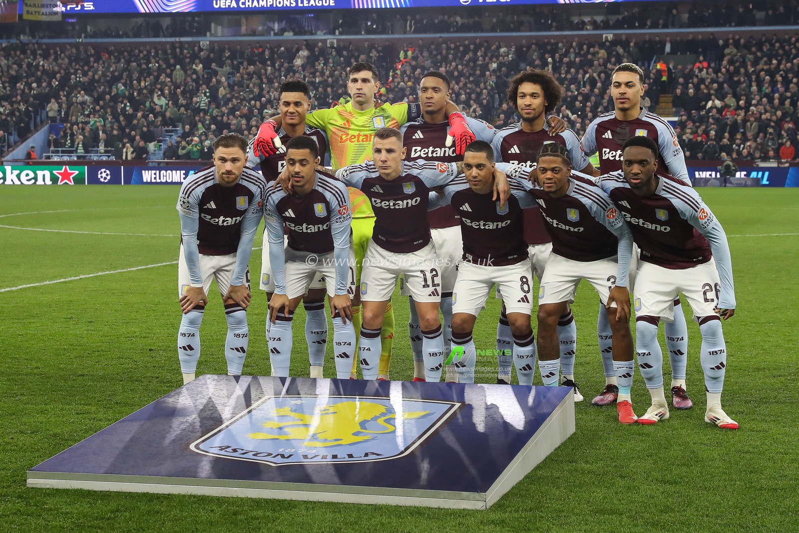Aston Villa team photo ahead of the UEFA Champions League Matchday 8 of 8 Aston Villa vs Celtic at Villa Park, Birmingham, United Kingdom, 29th January 2025

(Photo by Gareth Evans/News Images)