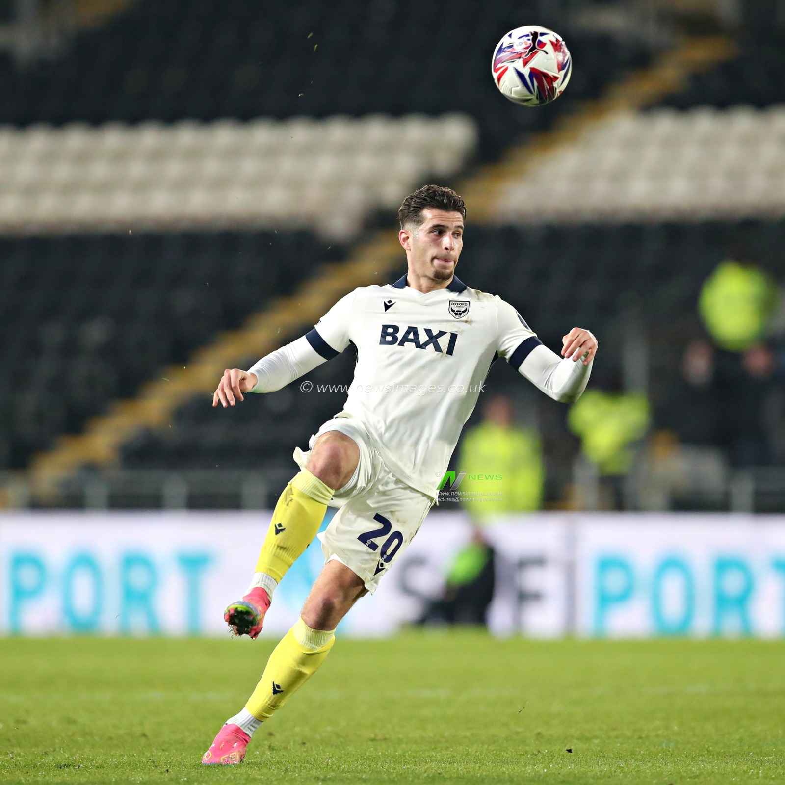 RÃºben Rodrigues of Oxford United during the Sky Bet Championship match Hull City vs Oxford United at MKM Stadium, Hull, United Kingdom, 12th March 2025

(Photo by Sam Eaden/News Images)