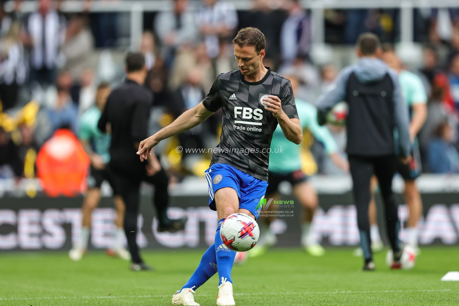 Jonny Evans #6 of Leicester City during the pre-game warmup ahead of the Premier League match Newcastle United vs Leicester City at St. James's Park, Newcastle, United Kingdom, 22nd May 2023

(Photo by Mark Cosgrove/News Images)
