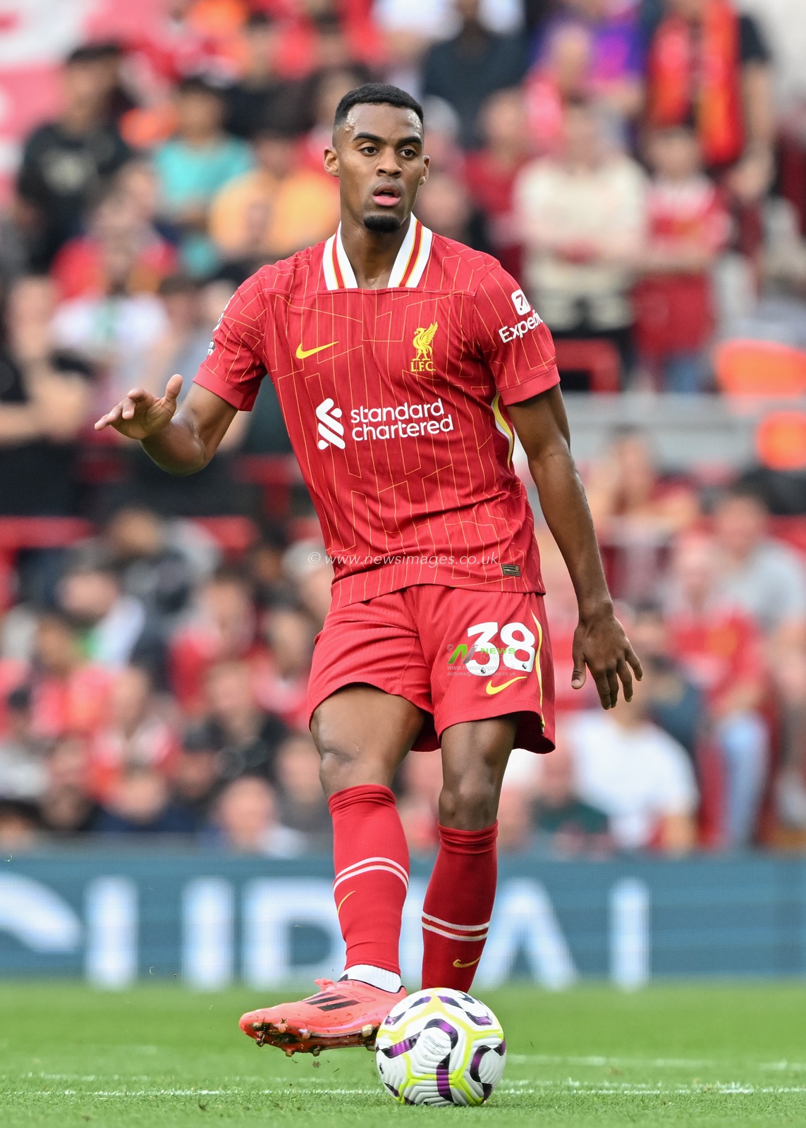 Ryan Gravenberch of Liverpool in passes the ball during the Premier League match Liverpool vs Bournemouth at Anfield, Liverpool, United Kingdom, 21st September 2024

(Photo by Cody Froggatt/News Images)