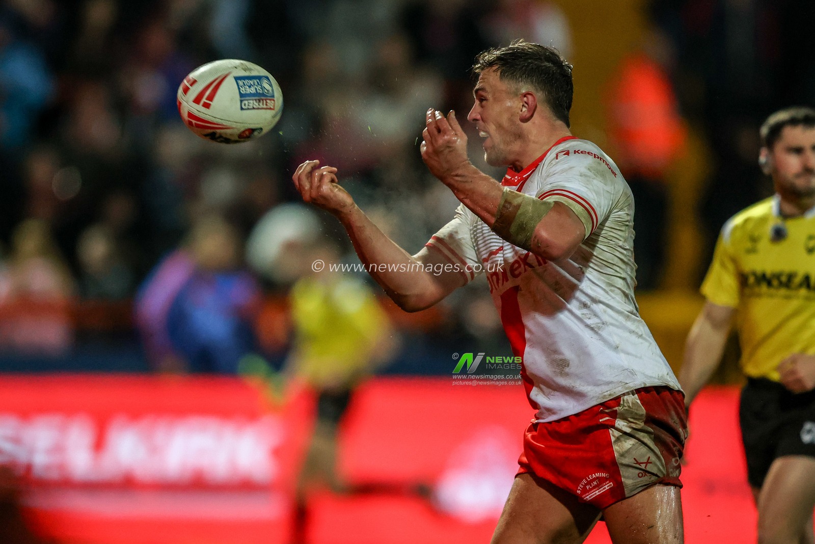 Jai Whitbread of Hull KR celebrates his try during the Betfred Super League Round 3 Hull KR vs Salford Red Devils at Sewell Group Craven Park, Kingston upon Hull, United Kingdom, 27th February 2025

(Photo by Alfie Cosgrove/News Images)