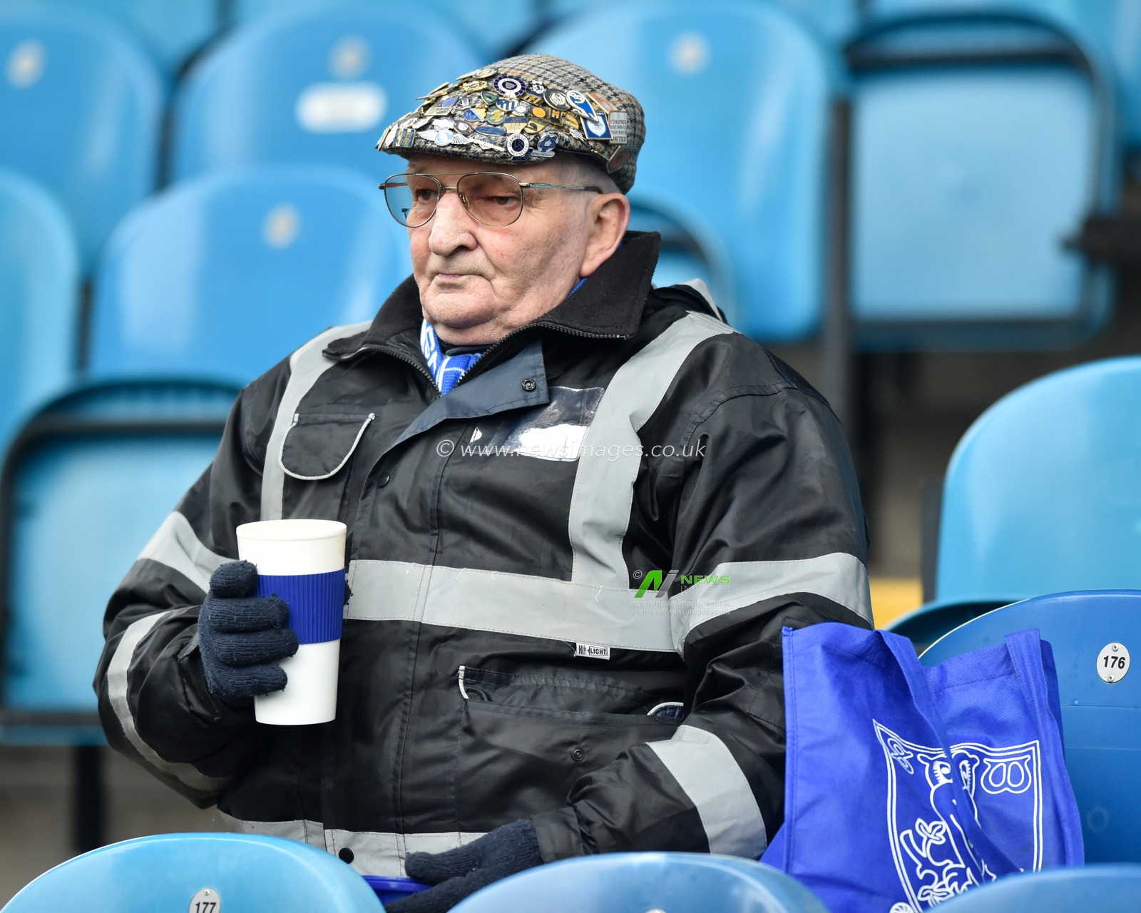 9th November 2019, Hillsborough, Sheffield, England; Sky Bet Championship, Sheffield Wednesday v Swansea City : 
Sheffield Wednesday supporter.
Credit: Dean Williams/News Images