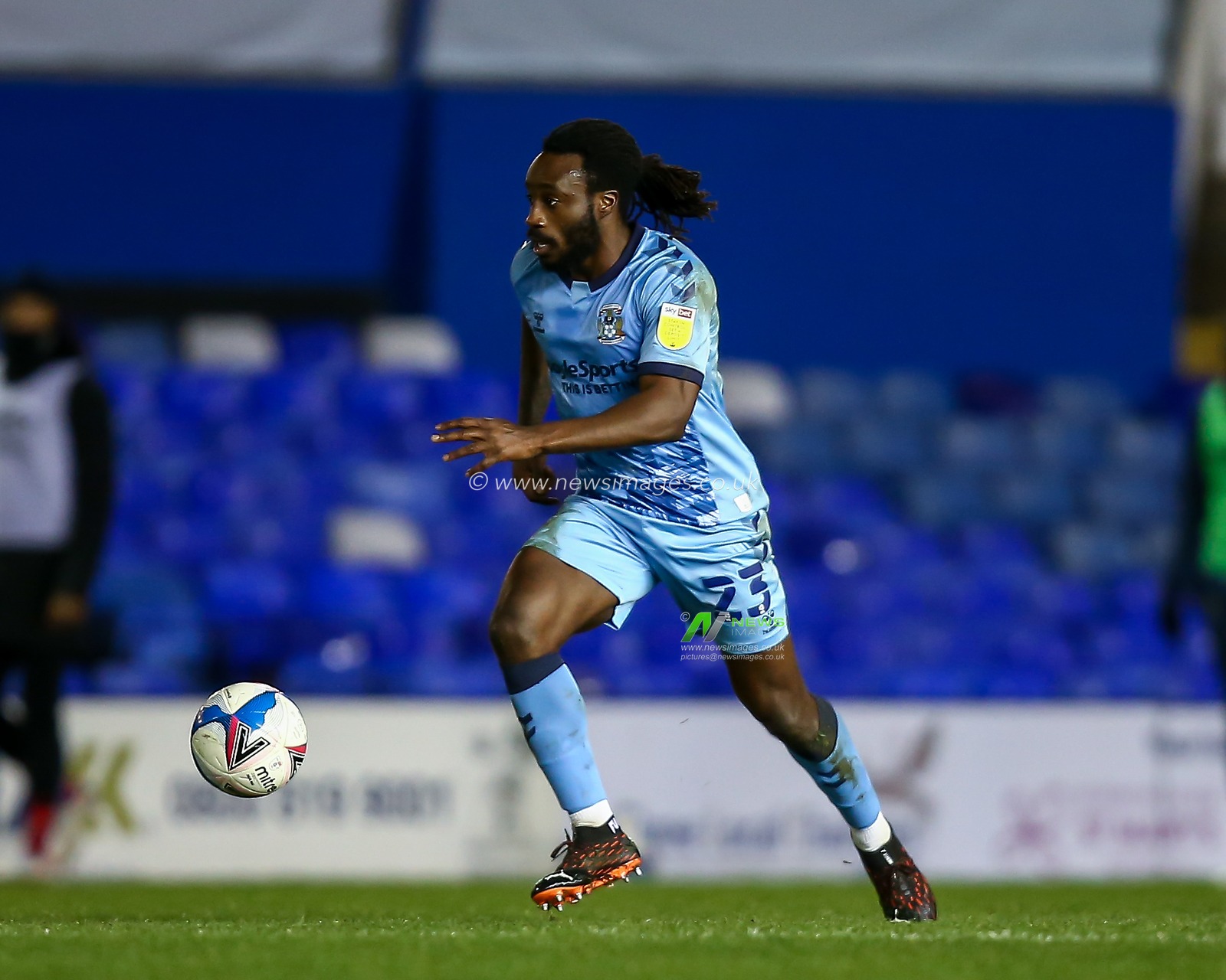Fankaty Dabo #23 of Coventry City dribbles the ball