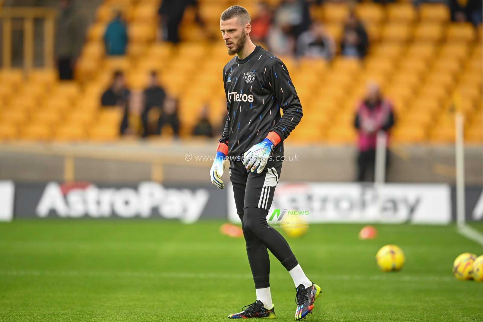 David De Gea #1 of Manchester Unitedduring the pre-game warm up ahead of the Premier League match Wolverhampton Wanderers vs Manchester United at Molineux, Wolverhampton, United Kingdom, 31st December 2022

(Photo by Craig Thomas/News Images)