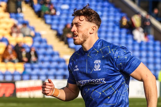 Matty Ashton of Warrington Wolves in the pregame warmup session during the Betfred Challenge Cup Quarter Final match Warrington Wolves vs Leigh Leopards at The Halliwell Jones Stadium, Warrington, United Kingdom on 11 April 2026

(Photo by Alfie Cosgrove/News Images)