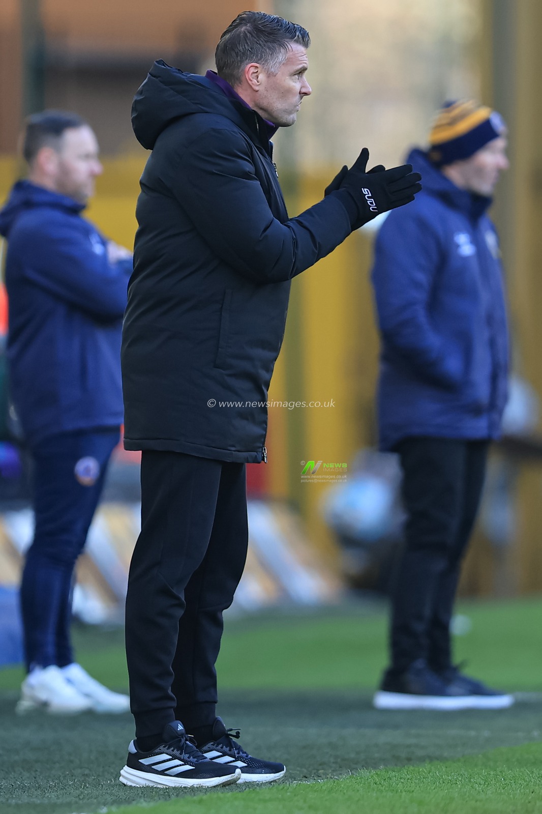 Rob Edwards manager of Wolverhampton Wanderers during the Emirates FA Cup Third Round match Wolverhampton Wanderers vs Shrewsbury Town at Molineux, Wolverhampton, United Kingdom, 10th January 2026

(Photo by Euan Manning/News Images)