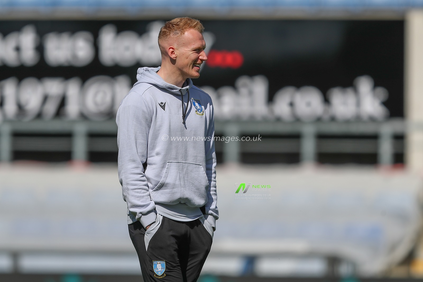 Cameron Dawson #25 of Sheffield Wednesday arrives ahead of the Sky Bet League 1 match Oxford United vs Sheffield Wednesday at Kassam Stadium, Oxford, United Kingdom, 7th April 2023

(Photo by Gareth Evans/News Images)