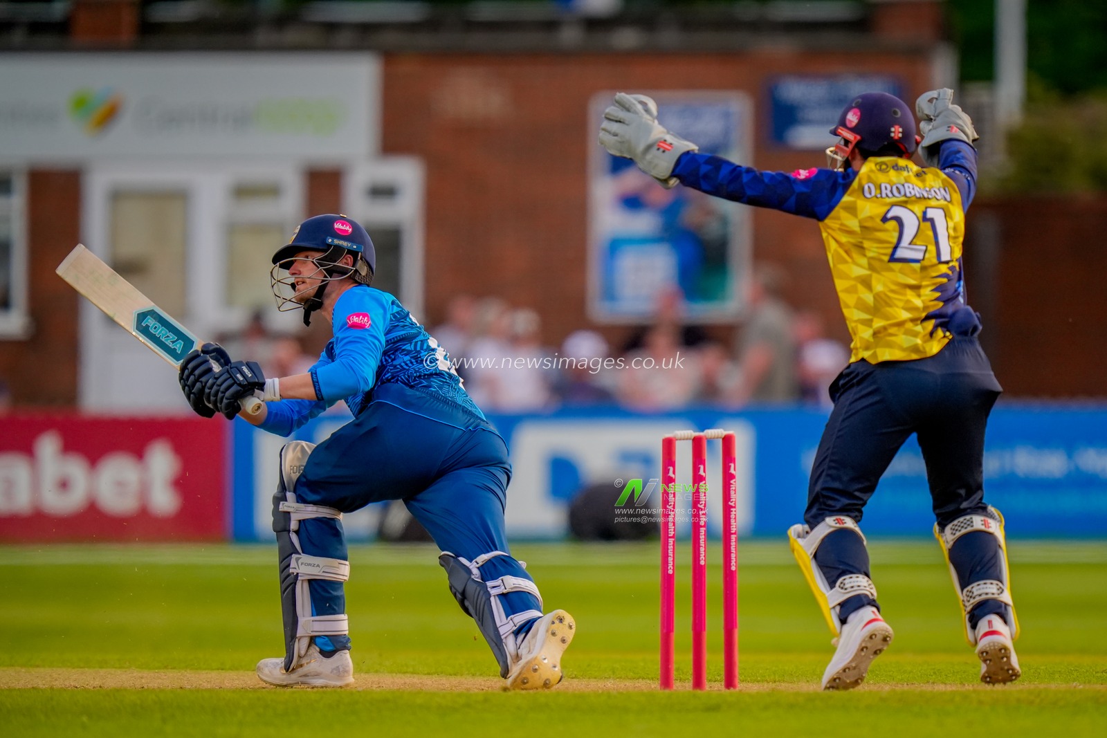 Ollie Robinson of Durham appeals for an LBW decision against Aneurin Donald of Derbyshire during the Vitality Blast T20 match between Derbyshire Falcons and Durham Cricket at The Central Co-Op County Ground, Derby, United Kingdom on 22 May 2026

(Photo by Maynard Manyowa/News Images)
